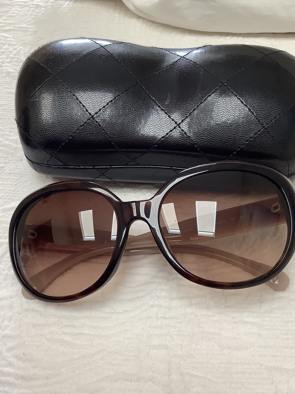 Women's Oversized Brown Gradient Sunglasses